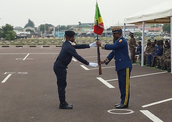 minusca-:-180-gendarmes-et-policiers-dont-25-femmes-congolais-vont-en-rca-–-journal-de-brazza