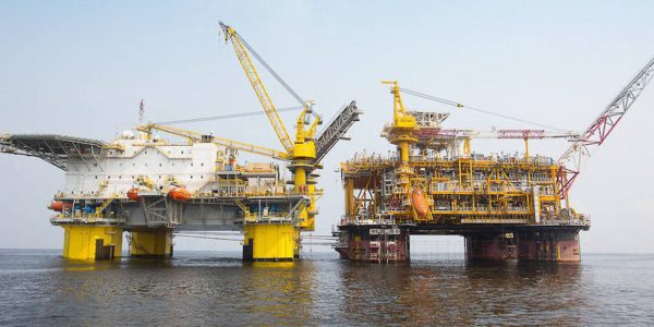 congo-reorientation-economique-:-debat-sur-les-alter-natives-au-petrole-–-journal-de-brazza