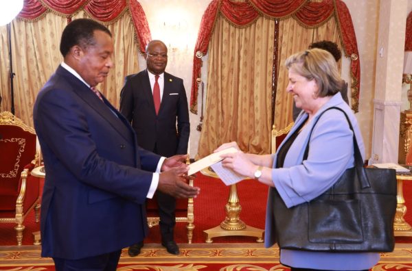congo-diplomatie-:-denis-sassou-n’guesso-accueille-deux-nouveaux-ambassadeurs-–-journal-de-brazza