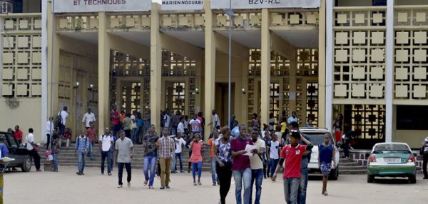 congo-:-la-colere-des-etudiants-face-a-la-hausse-des-frais-universitaires-–-journal-de-brazza