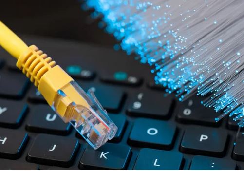 congo-internet-haut-debit-:-deja-20-sites-connectes,-56-en-cours-d’achevement-–-journal-de-brazza