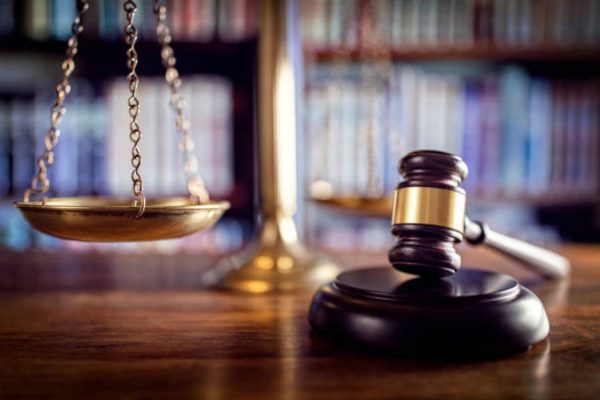 congo-:-deux-trafiquants-d’ivoire-attendent-leur-sentence-–-journal-de-brazza