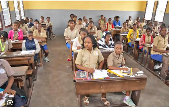 congo-:-plus-de-149-000-candidats-au-cepe-–-journal-de-brazza