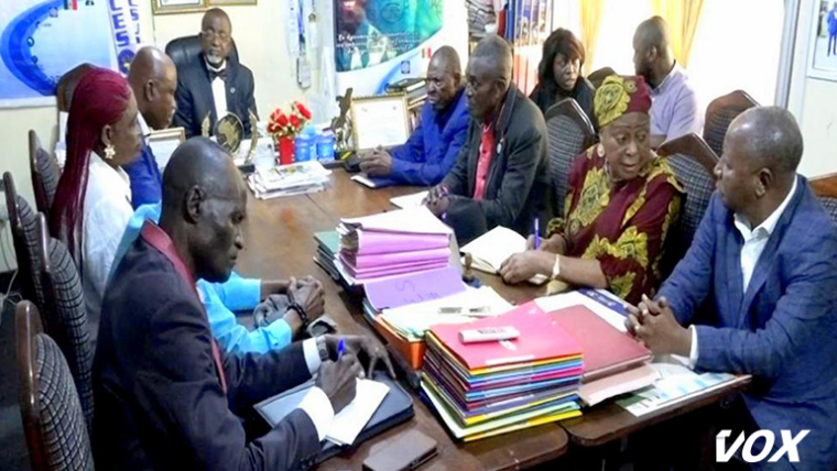 l’apeec-rend-hommage-aux-eleves-decedes-par-accident-de-circulation-a-sibiti-–-vox-congo