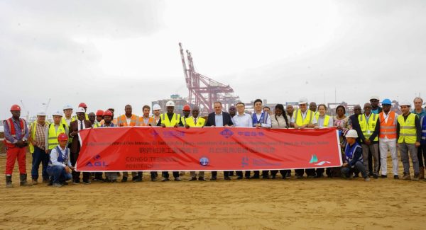 travaux-mole-est-:-fin-des-operations-de-battage-des-pieux-–-journal-de-brazza