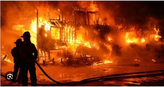 congo-incendie-:-d’importants-degats-materiels-dans-le-quartier-mouyondzi-–-journal-de-brazza