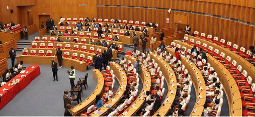 congo-:-le-parlement-ouvre-une-session-extraordinaire-sous-le-signe-de-l’urgence-–-journal-de-brazza