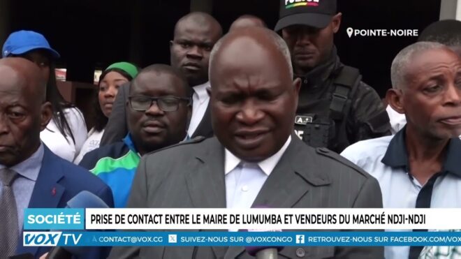 prise-de-contact-entre-le-maire-de-lumumba-et-vendeurs-du-marche-ndji-dji-–-vox-congo