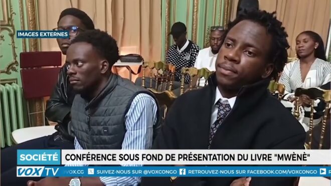 conference-sous-fond-de-presentation-du-livre-–-vox-congo