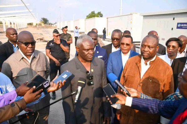 congo-:-anatole-collinet-makosso-inspecte-cinq-chantiers-majeurs-–-journal-de-brazza