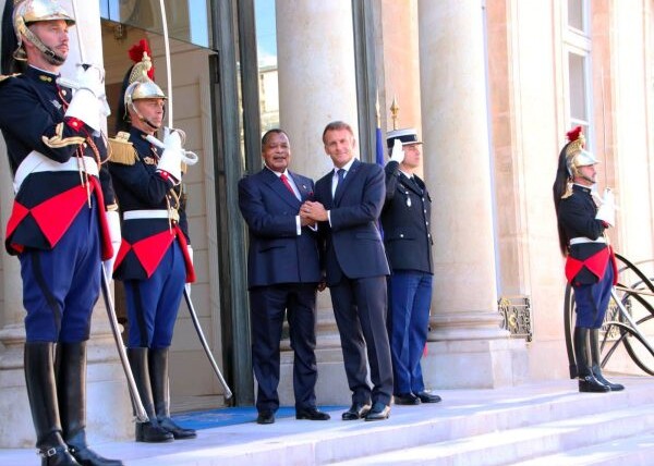 congo-france-:-denis-sassou-n’guesso-recu-a-l’elysee-par-emmanuel-macron-–-journal-de-brazza